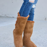 Warm Fur Lined Flat Boots In Tan